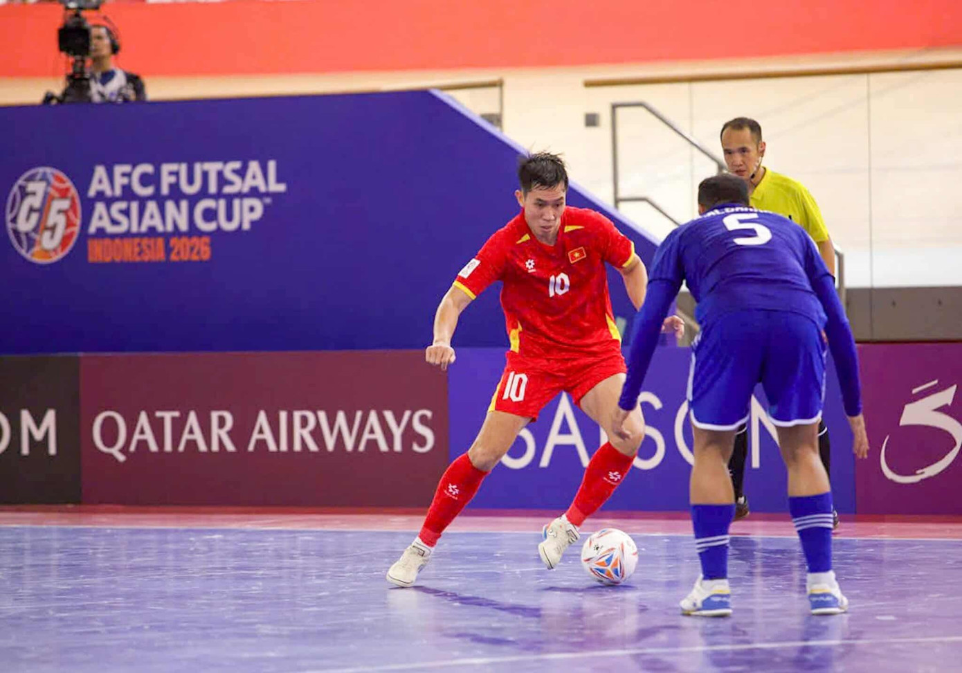 Đội tuyển futsal Việt Nam thắng Kuwait ngược dòng