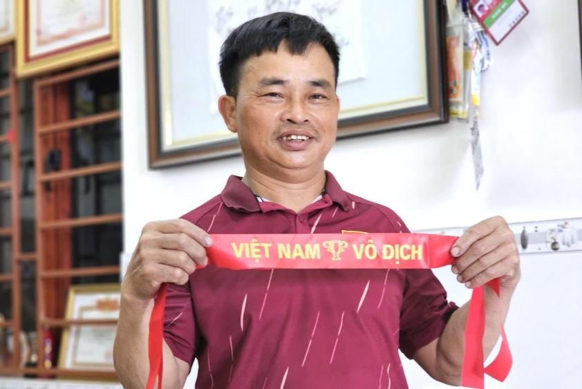 Bố của Đình Bắc mở tiệc tri ân bà con sau thành tích của con trai