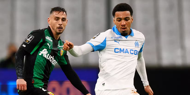 Nwaneri có trận đấu ra mắt ấn tượng trong màu áo Marseille. Nwaneri có trận đấu ra mắt ấn tượng trong màu áo Marseille.