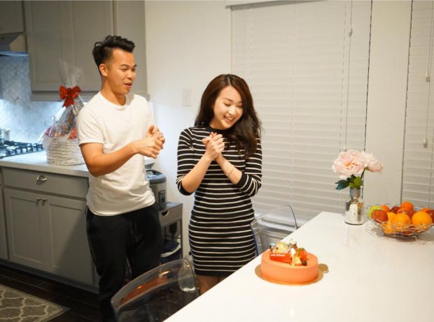 Một nửa của Pé Tin rất điển trai và cao lớn