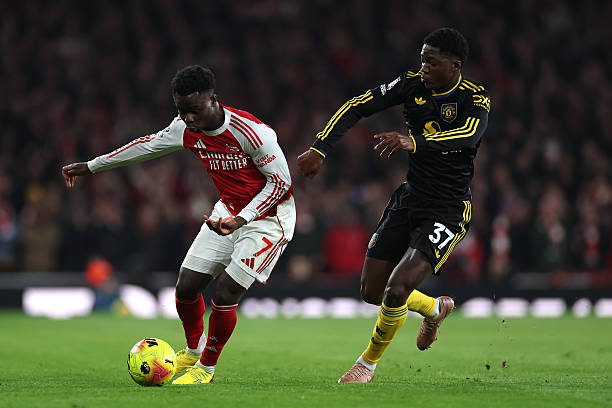 Arsenal gây thất vọng khi gục ngã trước Manchester United. Arsenal gây thất vọng khi gục ngã trước Manchester United.