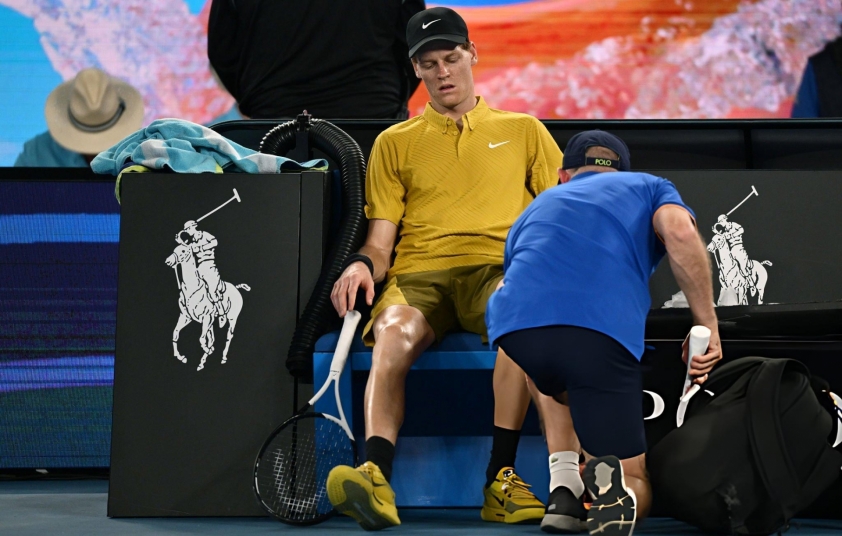 Sinner gần thất bại tại vòng 3 Australian Open