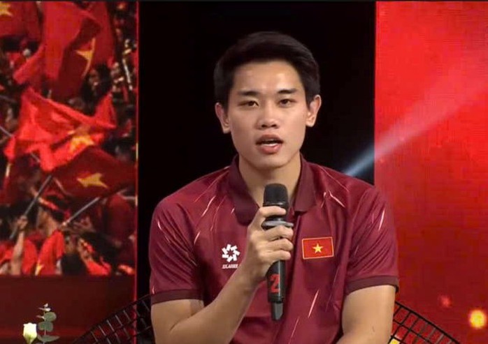 Nguyễn Đình Bắc chia sẻ về sự cổ vũ của người hâm mộ Nguyễn Đình Bắc nói về nguồn động lực từ người hâm mộ