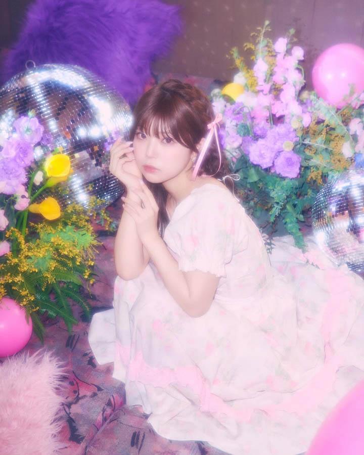 Nữ Idol Nhật Bản nhận nhiều ý kiến trái chiều về phong cách gợi cảm