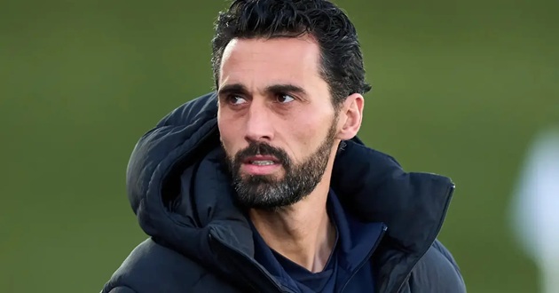 Alvaro Arbeloa làm HLV trưởng Real Madrid