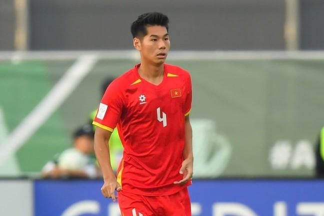 Trung vệ Hiểu Minh: Bức tường thành vững chãi được xây từ ý chí sắt đá -782398