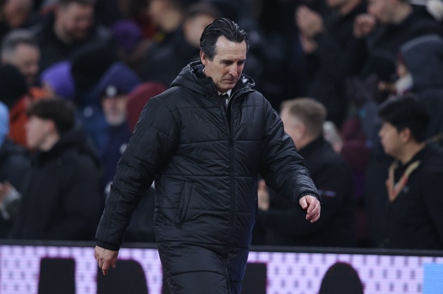 HLV Emery thất vọng vì đánh rơi điểm số.