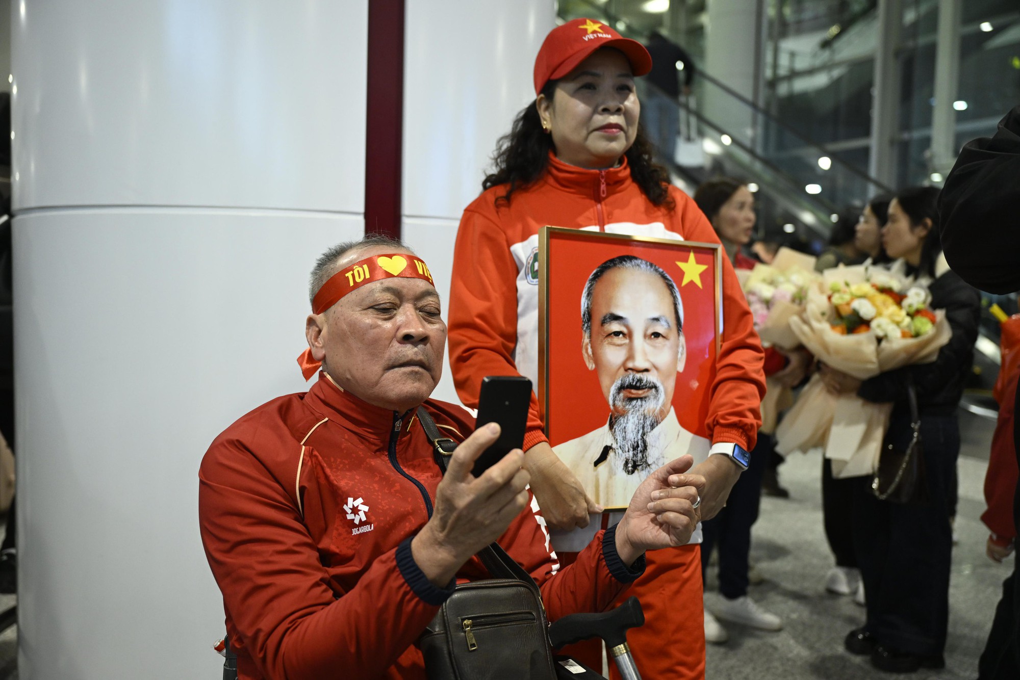 Chân dung các cầu thủ U23 Việt Nam vui vẻ sau trận đấu