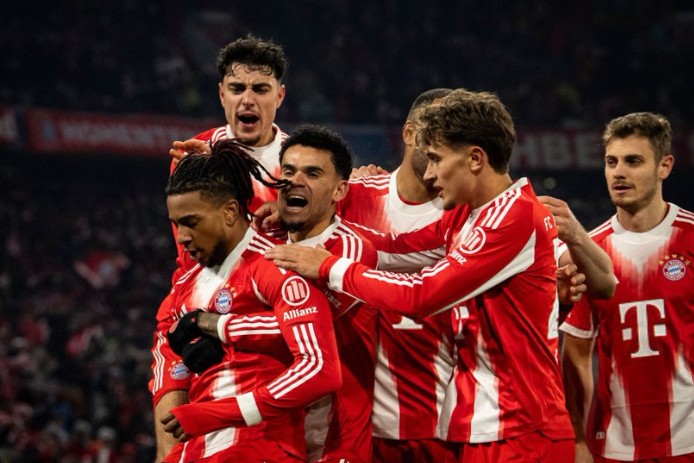 Bayern hủy diệt đối thủ. Bayern hủy diệt đối thủ.