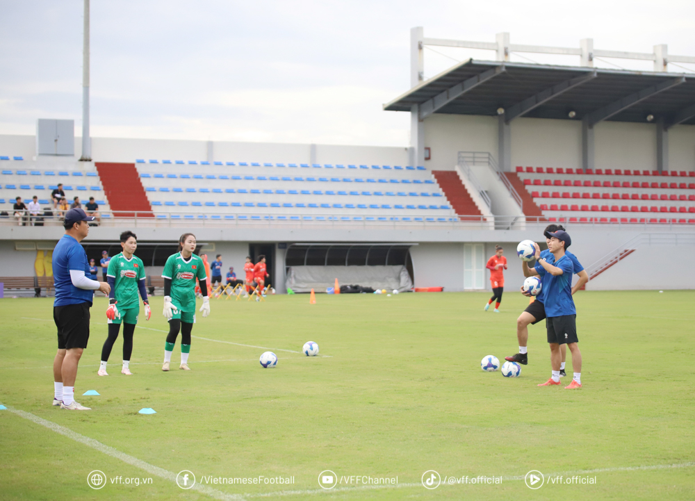 Tin nóng bóng đá Việt hôm nay 22/10: U17 Việt Nam bổ sung nhân sự; Park Hang-seo là ứng cử viên dẫn dắt đội tuyển Thái Lan - Ảnh 2.