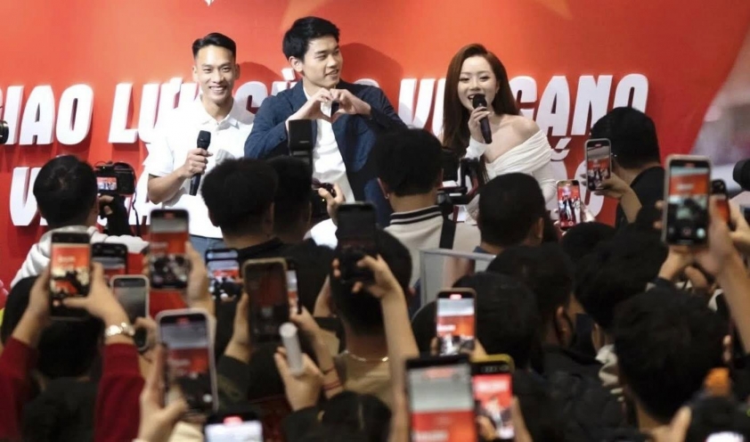 Buổi giao lưu của Nguyễn Đình Bắc với người hâm mộ