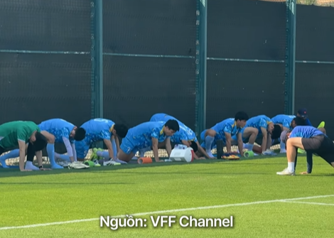 Buổi tập luyện của đội U23 Việt Nam Screenshot_91