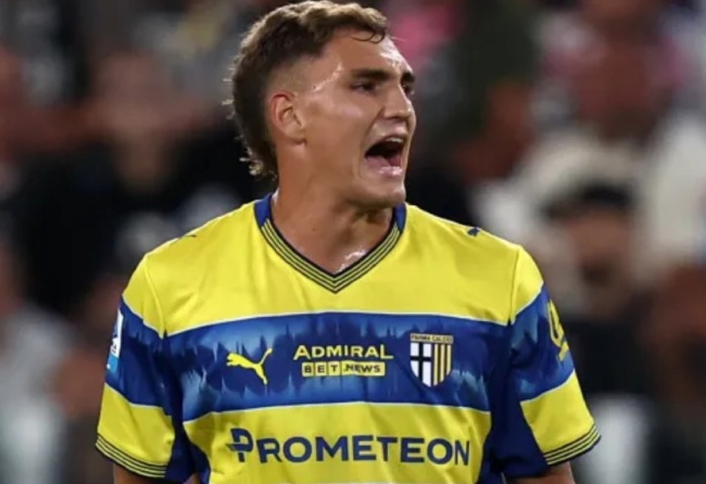 Parma bị đánh giá thấp hơn Napoli.