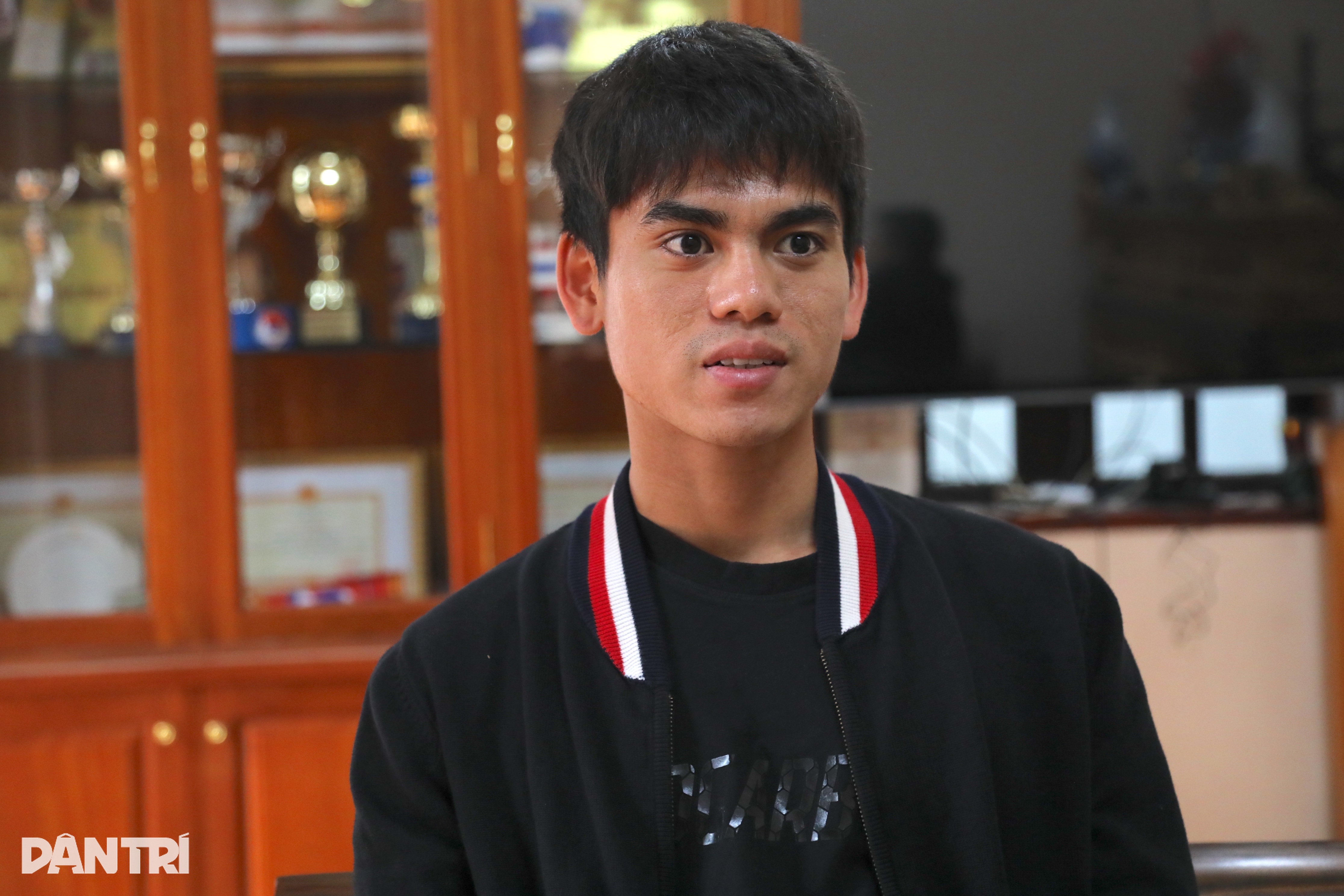 Căn nhà bình dị ngập huy chương của Khuất Văn Khang ở Hà Nội - 2 Căn nhà bình dị ngập huy chương của Khuất Văn Khang ở Hà Nội - 2