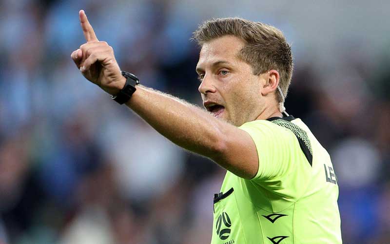 Trọng tài Alexander George King