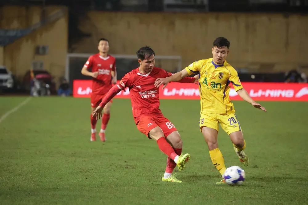 SLNA thắng đậm Viettel vòng 13 V-League