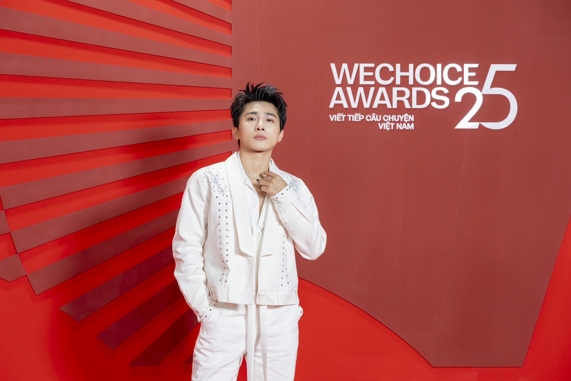 Sơn.K trên thảm đỏ WeChoice Awards 2025