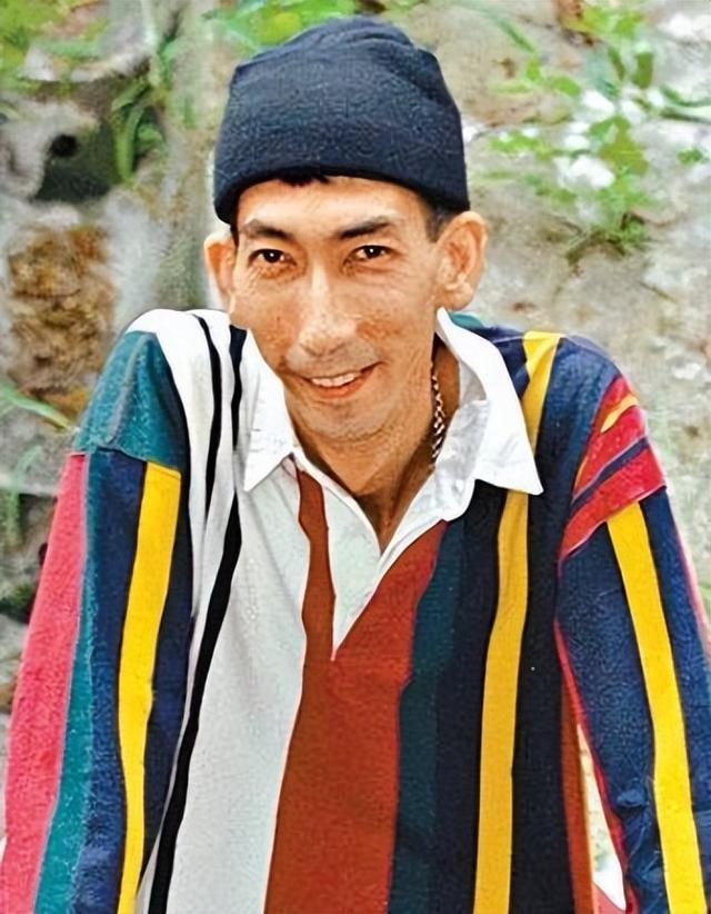 Tài tử xấu nhất TVB: Bị lừa đóng cảnh nóng, nghèo đến mức không làm nổi đám tang mẹ