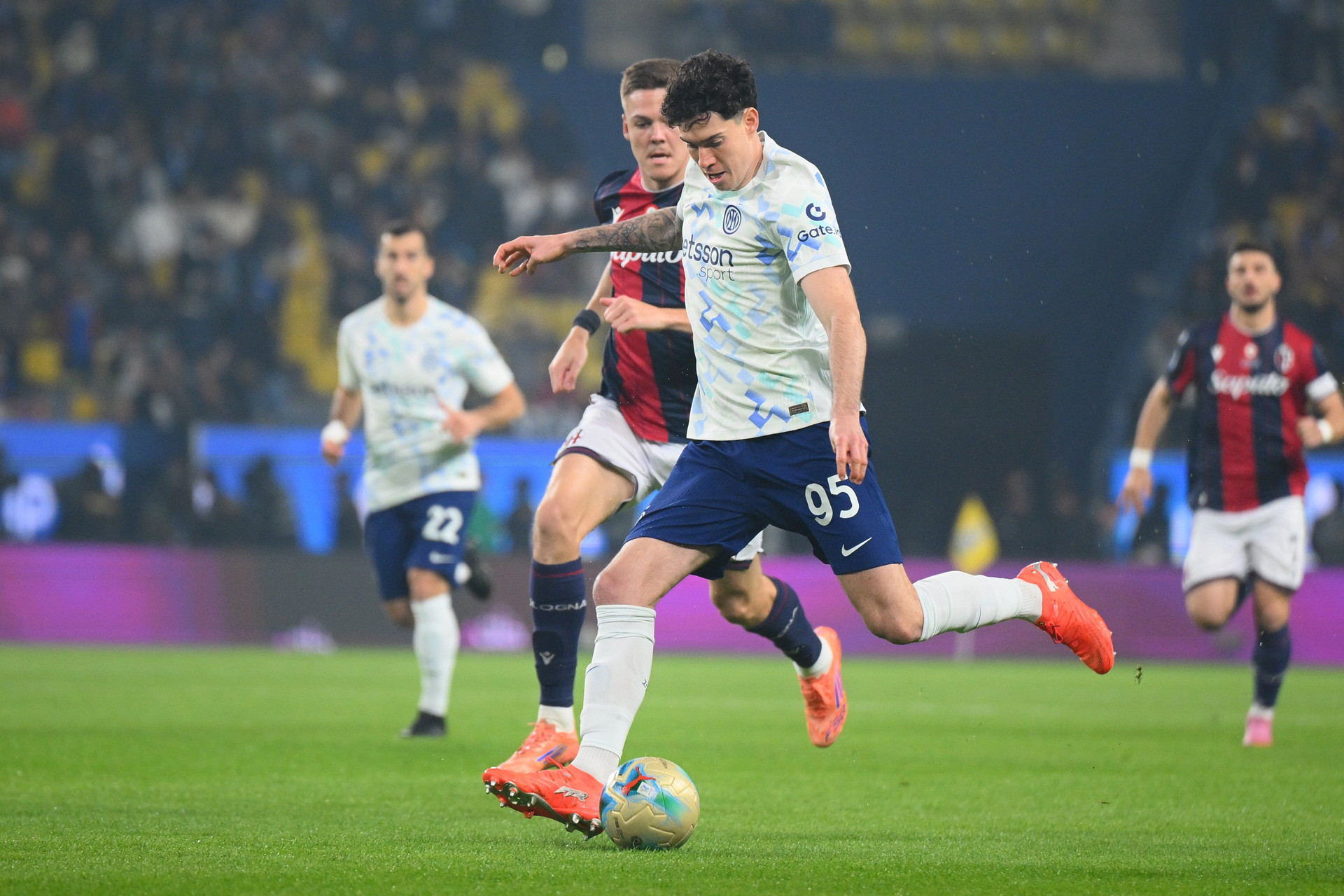 Liverpool muốn mua Bastoni