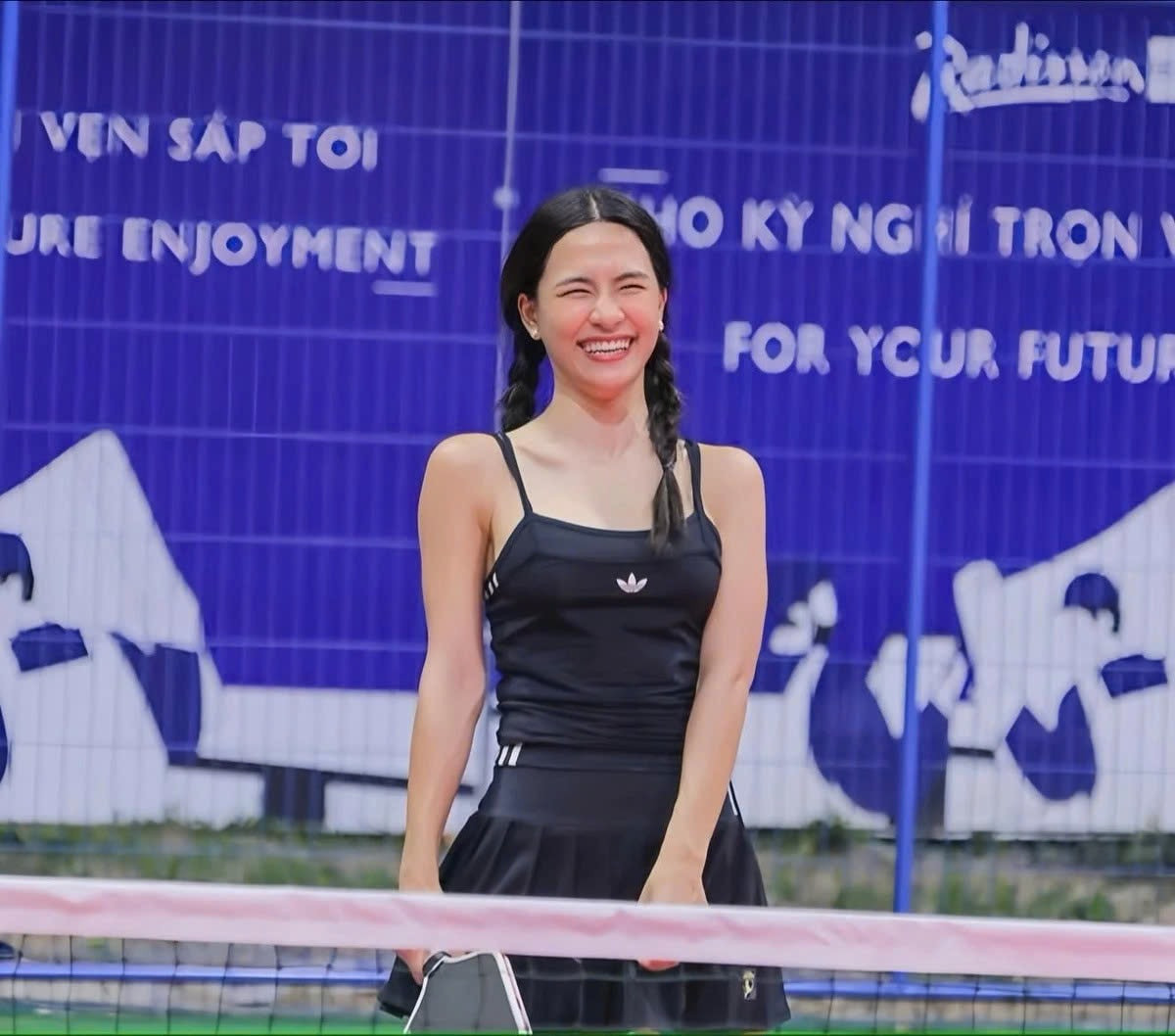 Hà Nhi đầu tư sân pickleball