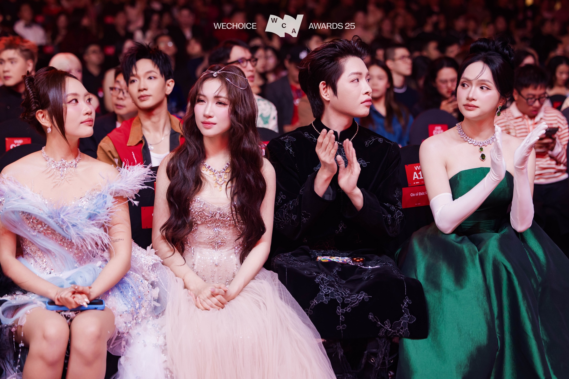 Dàn nghệ sĩ tại Gala WeChoice Awards 2025