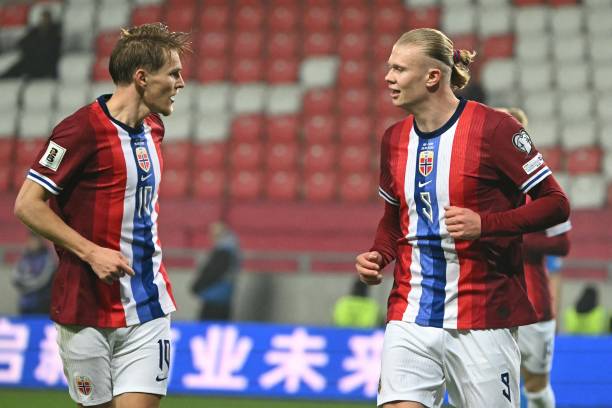 Haaland và Odegaard vẫn duy trì một mối quan hệ thân thiết. Haaland và Odegaard vẫn duy trì mối quan hệ thân thiết