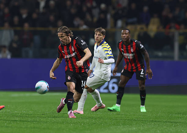 AC Milan để chủ nhà Parma cầm hòa 2-2 ở vòng 11 Serie A