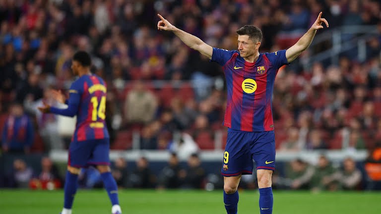 Barca ghi bàn cuối trận