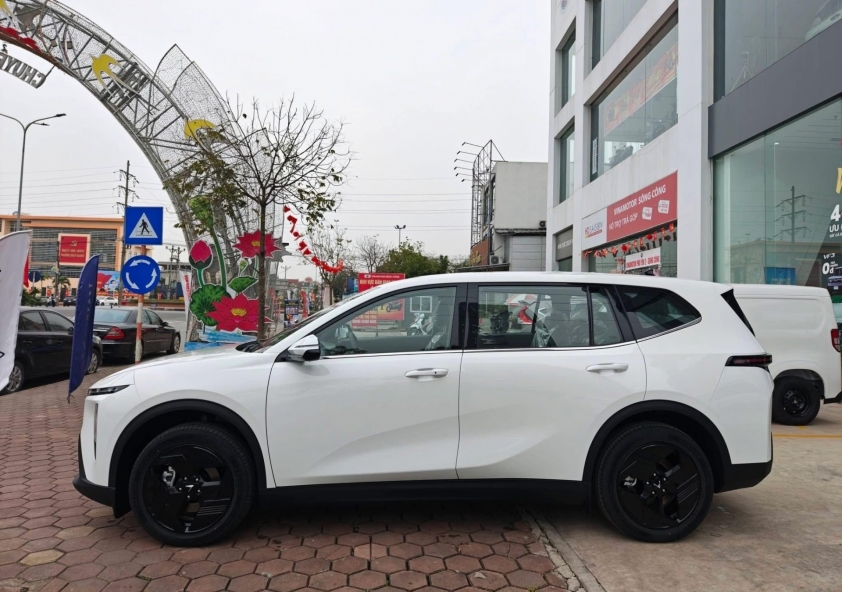 Thiết kế thân xe VinFast VF MPV 7