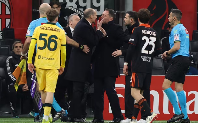 Allegri tức giận với Fabregas