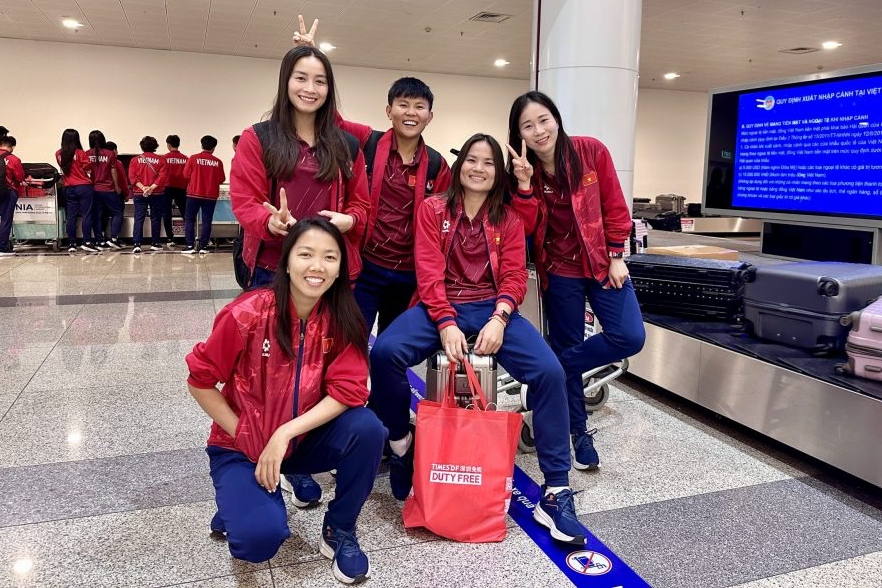 ĐT nữ Việt Nam trở về sau chuyến tập huấn tại Trung Quốc