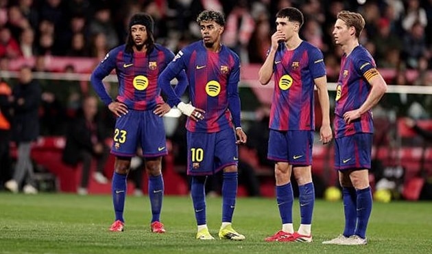 Barca phòng ngự kém hiệu quả trước Girona.