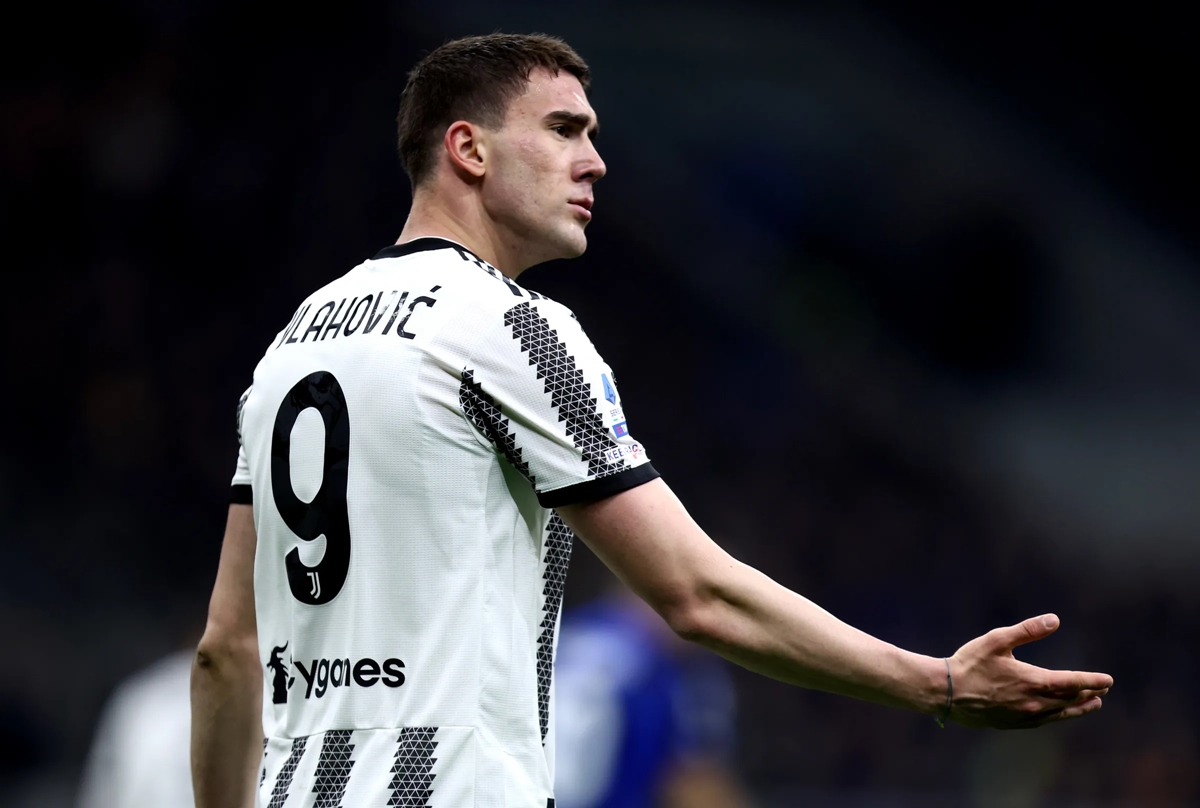 Dusan Vlahovic với yêu cầu lương cao