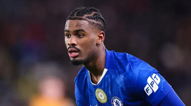 Jorrel Hato thi đấu cho Chelsea