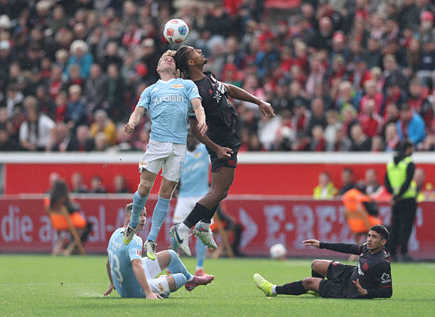 Lợi thế sân nhà khó giúp Union Berlin giành điểm.