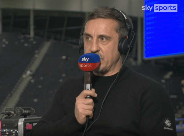 Neville ca ngợi bản lĩnh của Raya. Neville ca ngợi bản lĩnh của Raya.