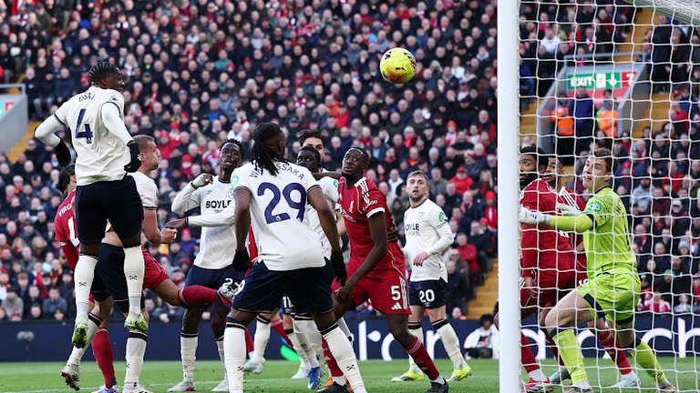 Liverpool ghi đến 5 bàn vào lưới West Ham. Liverpool ghi 5 bàn trước West Ham