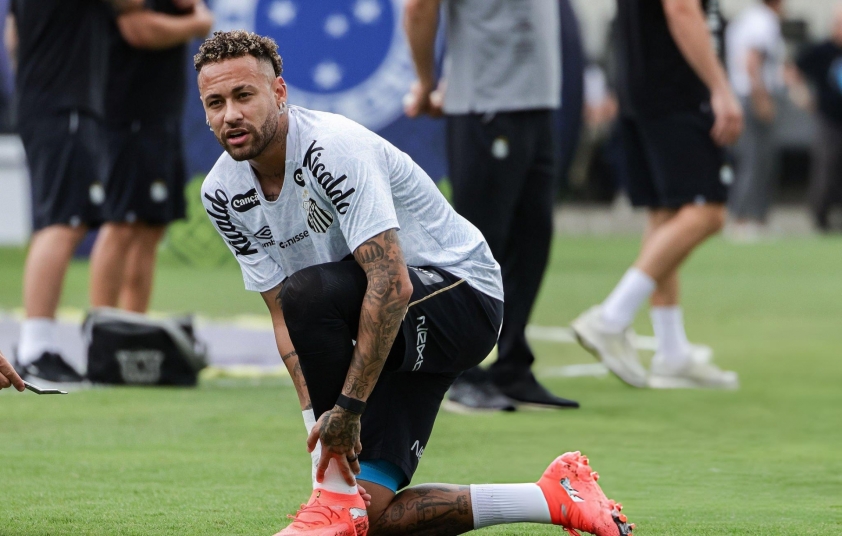 Neymar thi đấu cho Santos