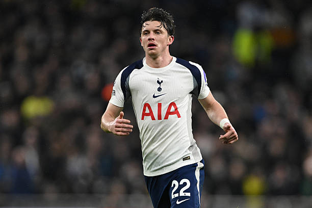 Conor Gallagher gia nhập Tottenham Hotspur