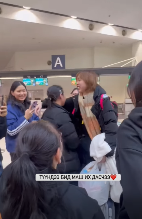 Khổng lồ bóng chuyền nữ Việt Nam chia tay CLB á quân Mông Cổ