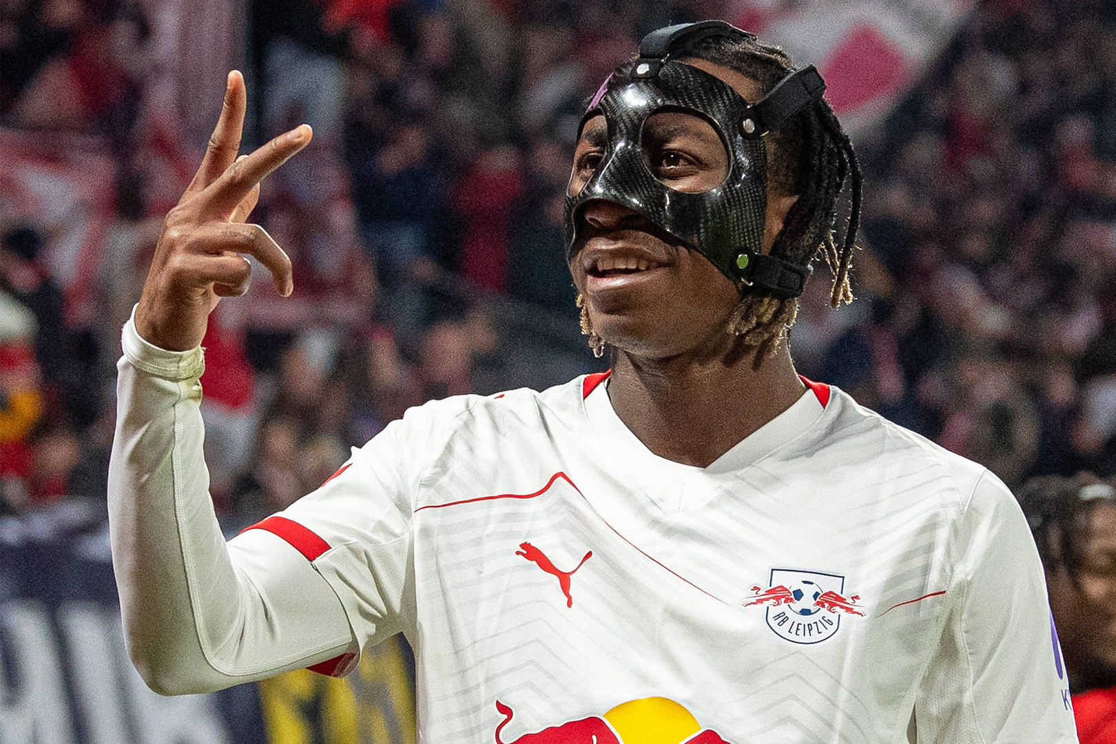 Yan Diomande đang là mục tiêu của MU