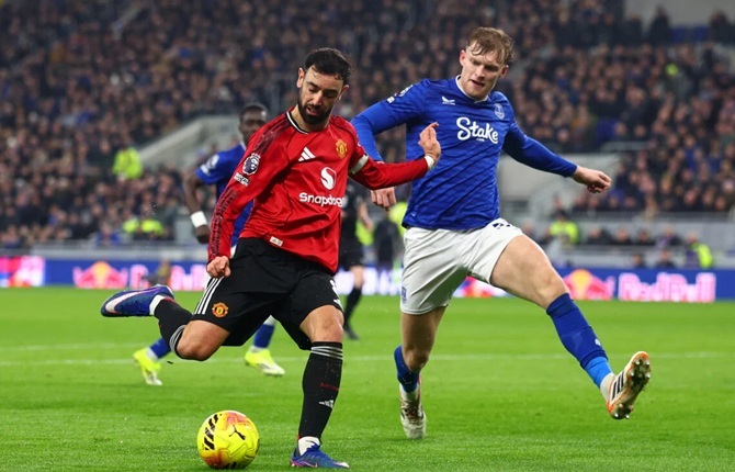 Bruno Fernandes thi đấu mệt mỏi trong trận MU vs Everton