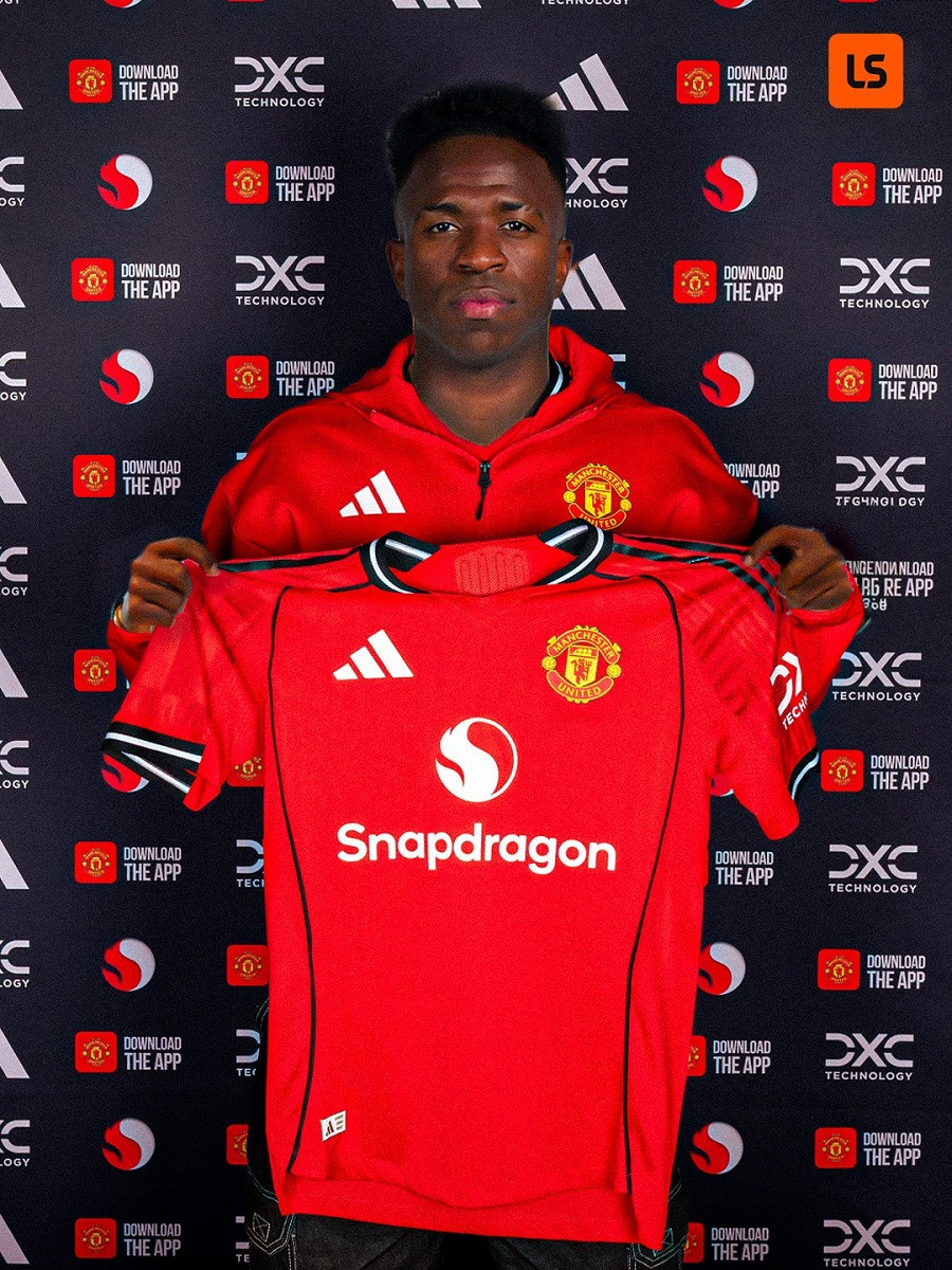 Vinicius thi đấu trên sân