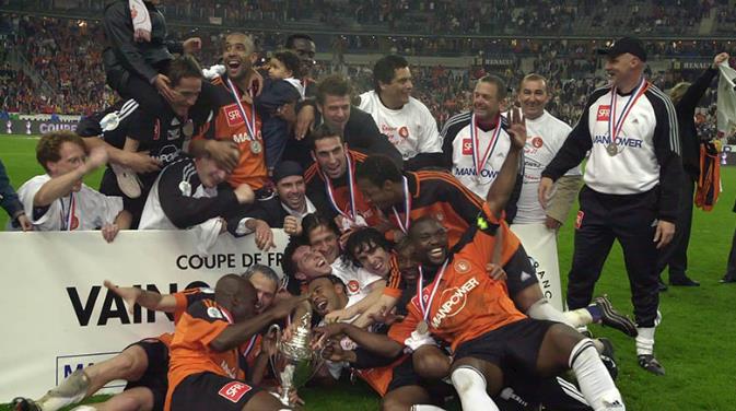 Lorient giành danh hiệu hiếm hoi trong lịch sử CLB