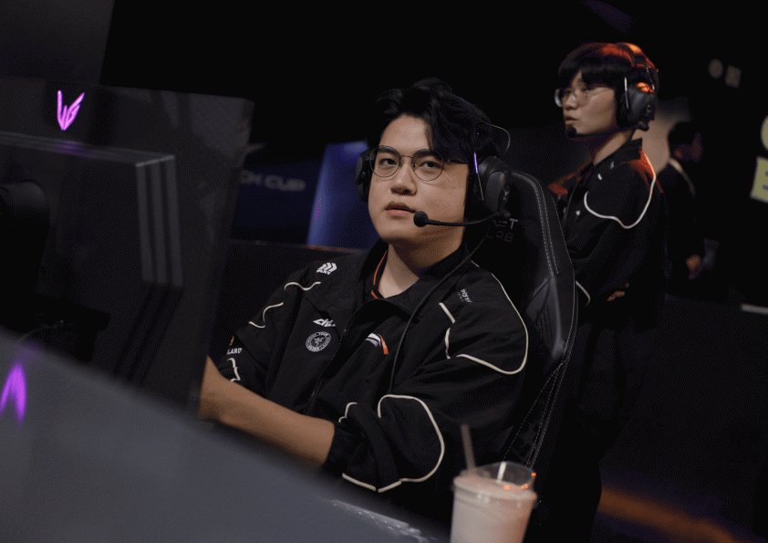 Zeus và Gumayusi nhận thất bại chưa từng có