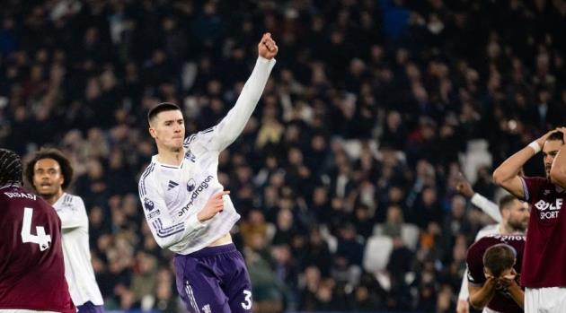 Sesko ghi bàn phút cuối