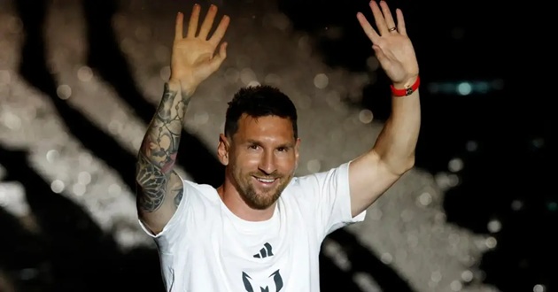 Messi trở lại Barca