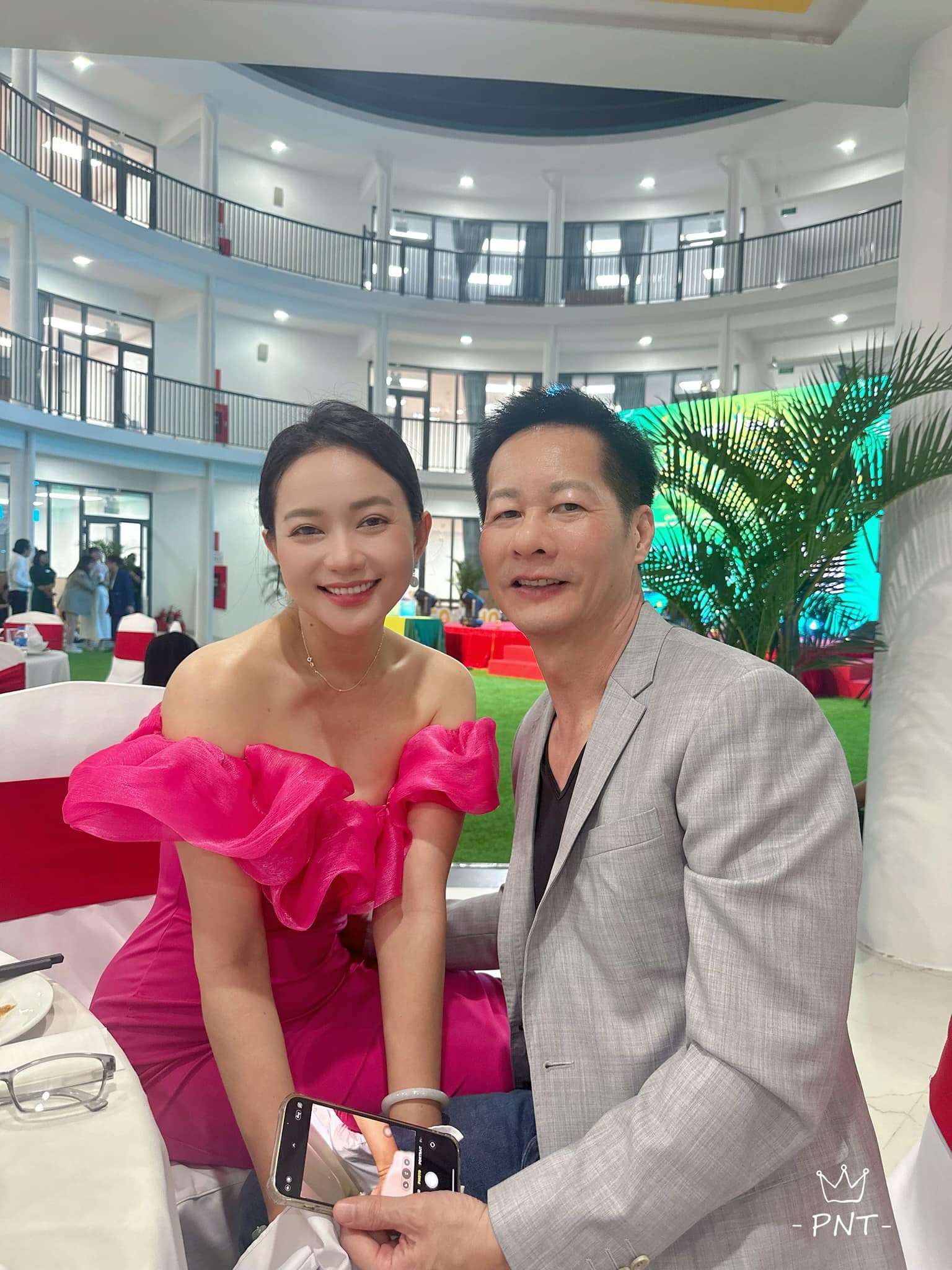 Phan Như Thảo hạnh phúc bên gia đình nhỏ