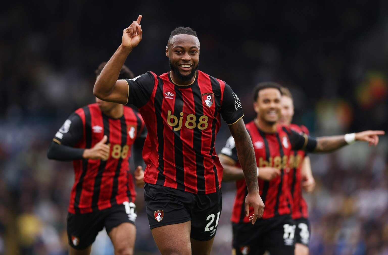 Antoine Semenyo ăn mừng tại AFC Bournemouth