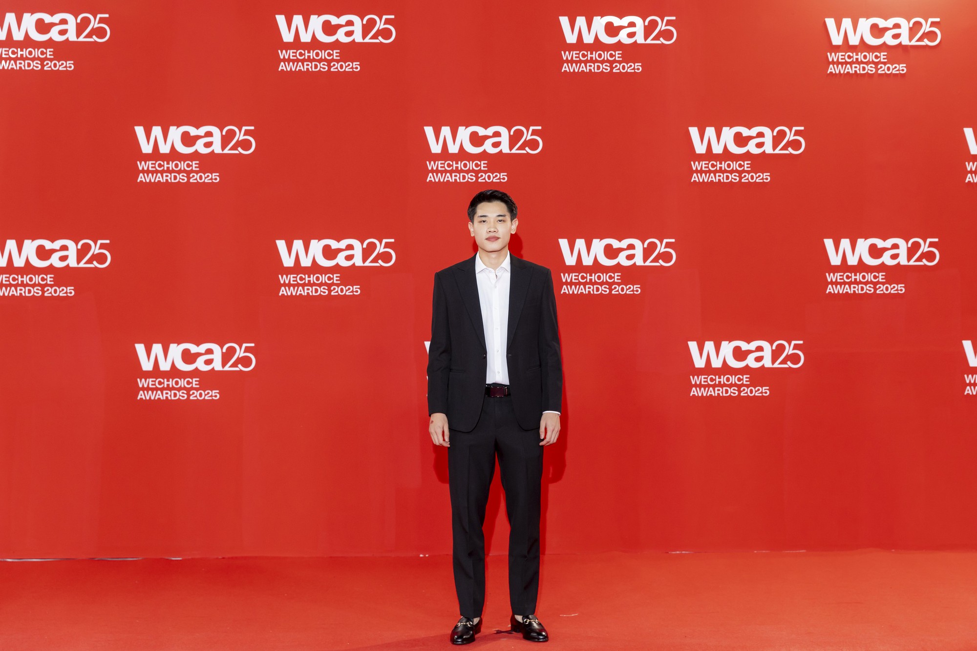 Nam thần sân cỏ Đình Bắc điển trai ngút ngàn, nhận được sự săn đón không ngớt